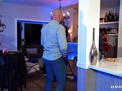 Rondborstig, 1 man 2 vrouwen, Moeder die ik wil neuken, Monster, Feest, Strak, Tieten likken, Nat