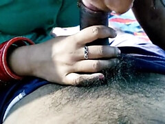 Desi Bhabhi Blowjob with Hindi Audio - Big Ass Indian Aunty Fucking Boyfriend