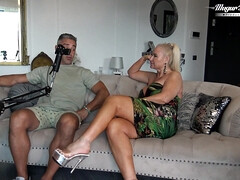 Enthousiasteling, Bruinharig, Stel, Hondjeshouding, Handbeurt, Hd, Huisgemaakt, Rijpe lesbienne