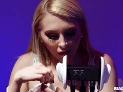 Blonde, Sucer une bite, Queue, Gode, Faciale, Huilée, Chatte, Jouets