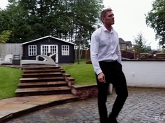 Morena, Corrida, Lencería