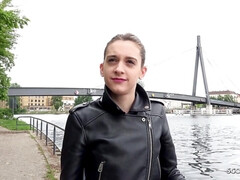 18 ans, Amateur, Grosse bite, Plantureuse, Hard, Seins naturels, Petite femme, Adolescente