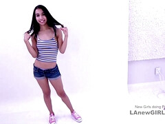 18 ans, Audition, Sucer une bite, Éjaculer dans la bouche, Mignonne, Poilue, Petite femme, Adolescente