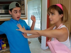 Blondine, Hundestellung, Handjob, Küche, Lecken, Milf, Muschi, Rasiert