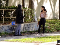 Sucer une bite, Brunette brune, Papa, Embrassement, Léchez, De plein air, Piercing, Chatte