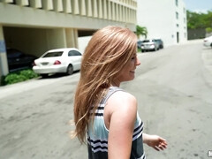 Américain, Salle de bains, Blonde, Sucer une bite, Seins naturels, Pov, Public, Nénés