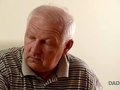 Tsjechisch, Daddy, Vingeren, Hd, Likken, Rijpe lesbienne, Zoon, Tiener