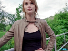 Leie, Arsch, Blasen, Tschechisch, Schwanz, Im freien, Pov, Öffentlich