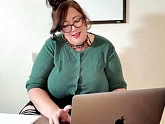 Oudere vrouw, Dik, Aanwijzingen, Ondergoed, Rijpe lesbienne, Hangende tieten, Alleen, Lerarin