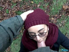 Arabisch, Arsch, Stiefel, Braunhaarige, Hotel, Masturbation, Öffentlich, Rock