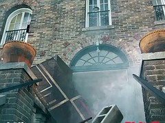 Gros seins, Gicler, Tatouage