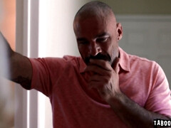 Lieveling, Diep in de keel, Kokhalzen, Hardcore, Ruw, Geschoren, Tiener, Tieten likken