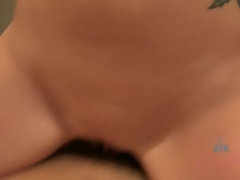 Amateur, Sucer une bite, Petite amie, Piercing, Pov, Chatte, Rasée, Maigrichonne