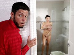 Grote mammen, Bruinharig, Sperma, Hardcore, Spion, Verassing, Tatoeage, Tietenklus