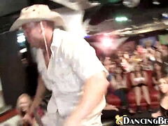 Grote kont, Pijpbeurt, Bruinharig, Moeder die ik wil neuken, Tepels, Orgasme, Kut duiken, Tieten likken