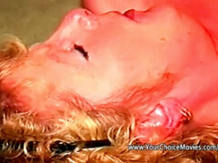 Enthousiasteling, Blond, Sperma in gezicht, Omie, Hd, Huisvrouw, Rijpe lesbienne, Kousen