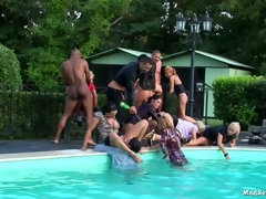 Noire, Groupe, Interracial, Lesbienne, Fête, Pisser, Jarretelles, Plan cul à trois