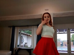 Américain, Cul, Tromperie, Couple, Petite amie, Rousse roux, Jupe, Tatouage