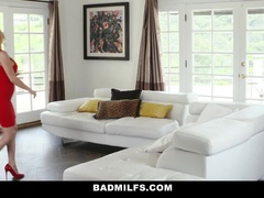 18 jaar, Enthousiasteling, Oudere vrouw, Groep, Hd, Moeder die ik wil neuken, Lerarin, Trio