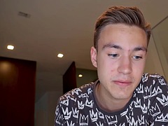 Gros seins, Brunette brune, Rondelette, Hard, Mature, Mère que j'aimerais baiser, Rasée, Professeur