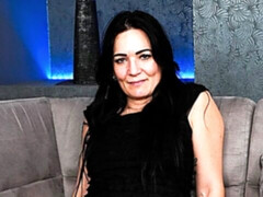 素人, デカ尻, デカパイ, 指いじり, オナニー, 淫乱熟女, 一人, ストリッピング