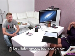 Blasen, Vollbusig, Hundestellung, Frau, Weibliche domination, Büro, Muschi, Realität