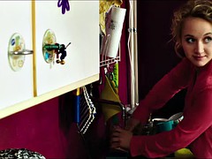 Brunette brune, Célébrité, Public, Strapon, Nénés