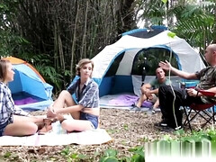 Mooi, Pijpbeurt, Diep in de keel, Groep, Hardcore, Buiten, Tiener, Tieten likken