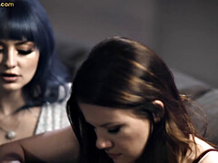 Leie, Bizarr, Lesbisch, Milf, Natürlichen titten, Zierlich, Piercing, Pov