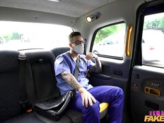 Lécher le cul, Plantureuse, Gorge profonde, Seins naturels, De plein air, Chatte, Fessée, Nénés