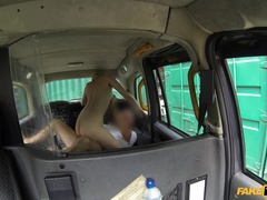 Mamada, Coche, Estilo perrito, Penetracion con dedos, Pajear, Al aire libre, Pov, Tetas