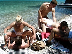 Anal, Gros cul, Sucer une bite, Famille, Hd, Orgie, De plein air, Réalité