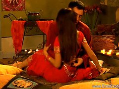 Брюнетки, Эротика, Хд, Индианки, Межрасовый секс, Поцелуи, Бассейн, Наездница