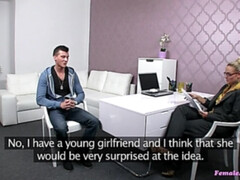 Amateur, Mamada, Estilo perrito, Hembra, Penetracion con dedos, Pajear, Oficina, Coño