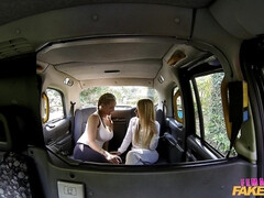 Leie, Arschlecken, Tussi, Lesbisch, Lecken, Im freien, Muschi, Hintern versohlen