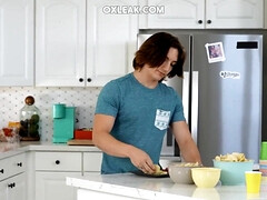 Grosser schwanz, Grosse titten, Braunhaarige, Monster, Party, Pool, Pov, Ehefrau