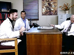 Anaal, Grote mammen, Blond, Pijpbeurt, Dubbele penetratie, Tatoeage, Trio, Uniformpje