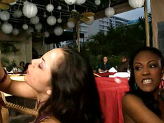 Kont, Grote kont, Pijpbeurt, Bruinharig, Sperma shot, Sperma in gezicht, Handbeurt, Trio