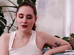 Vingeren, Duits, Hardcore, Lesbisch, Natuurlijke tieten, Kut duiken, Roodharige vrouw, Geschoren