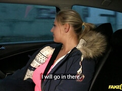 Tetas grandes, Mamada, Tetona, Coche, Engañando, Sexo duro, Al aire libre, Realidad