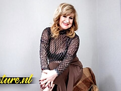 デカ尻, 女, 指いじり, 熟年, 淫乱熟女, オーガズム, ロシア人, 一人