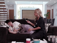 Tussi, Nahaufnahme, Hundestellung, Natürlichen titten, Krankenschwester, Muschi, Arsch lecken, Titten