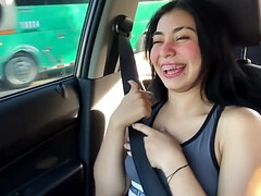 Culo, Culo grande, Morena, Coche, Desnudo, Orgasmo, Público, Solo