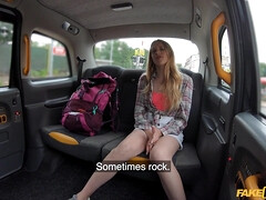 素人, フェラチオ, 車, バック, 顔射, 開帳, ヒモパン, オッパイの