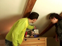 Amateur, Sucer une bite, Brunette brune, Tchèque, Mamie, Hard, Réalité, Rasée