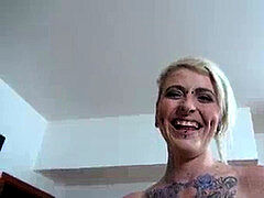 フェラチオ, チェコ, ヨーロピアン, 自家製, 淫乱熟女, 母, タトゥー