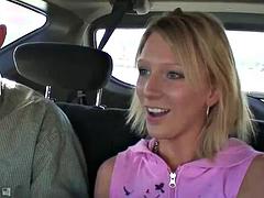 Nana, Sucer une bite, Brunette brune, Branlette thaïlandaise, Mature, Mère que j'aimerais baiser, Adolescente, Nénés