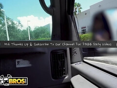 Pijpbeurt, Bruinharig, Rondborstig, Auto, Mollig, Hardcore, Natuurlijke tieten, Geschoren