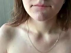 Enthousiasteling, Mooi, Grote mammen, Sperma in gezicht, Gezichtspunt, Russisch, Tiener, Tieten likken