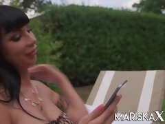 Sexy milf Valentina Ricci gets bootie banged